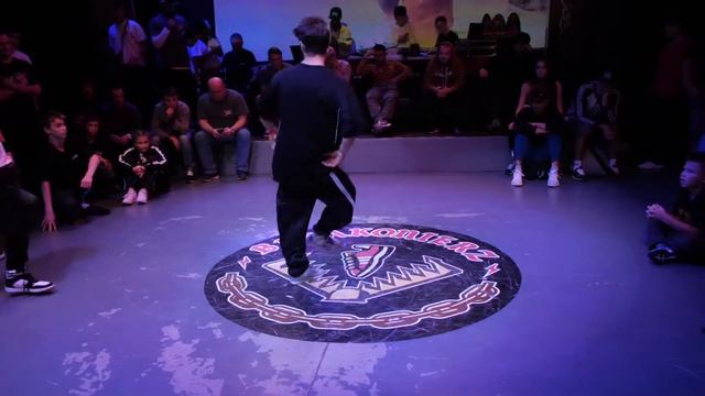juniors bboy Gambit vs Redboy - BREAKONIERS 5 YEARS ANNIVERSARY смотреть онлайн
