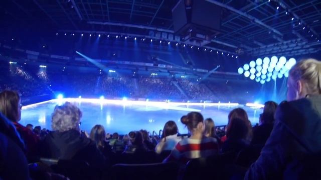 Art on Ice 2014 - Olympic skater Laura Lepistö, Jenni Vartiainen performing Suru on kunniavieras смотреть онлайн
