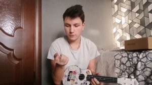 Обзор на мини-гитару *Укулеле*