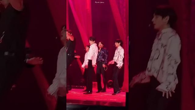 Jimin Go Go (BBC The Live Vertical Fancam) смотреть онлайн