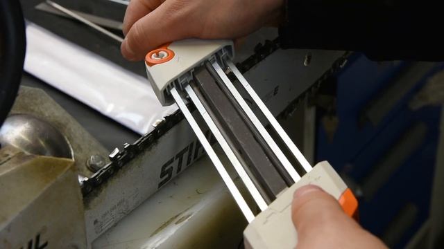 Ostrzenie łańcucha w pilarce prowadnikiem 2w1 STIHL | Ostrzenie piły łańcuchowej pilnikiem смотреть онлайн