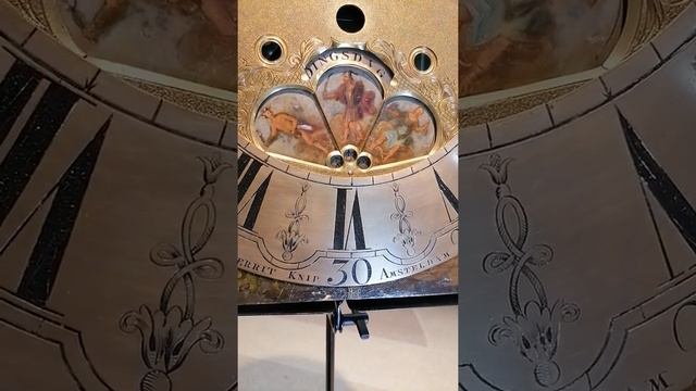 1750год.  В КАКИХ  ОБРАЗАХ ВЫГЛЯДЯТ ДНИ НЕДЕЛИ НА СТАРИННОМ ЦИФЕРБЛАТЕ НАПОЛЬНЫХ ЧАСОВ  GERRIT KNIP