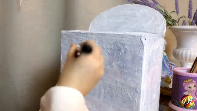 Диана делает своими руками Новогодний почтовый ящик из картонной коробки/Подготовка к Новому году смотреть онлайн