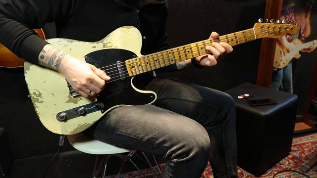 2017 Fender Telecaster Custom Shop Heavy Relic Vintage White смотреть онлайн