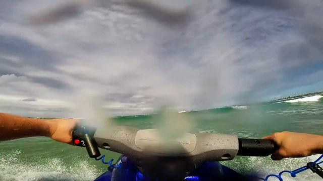 Sunny Coast Life смотреть онлайн