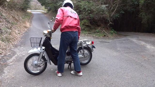 HONDA Little Cub 50 , center stand turn ! リトルカブ センタースタンドターンの方法 glx смотреть онлайн