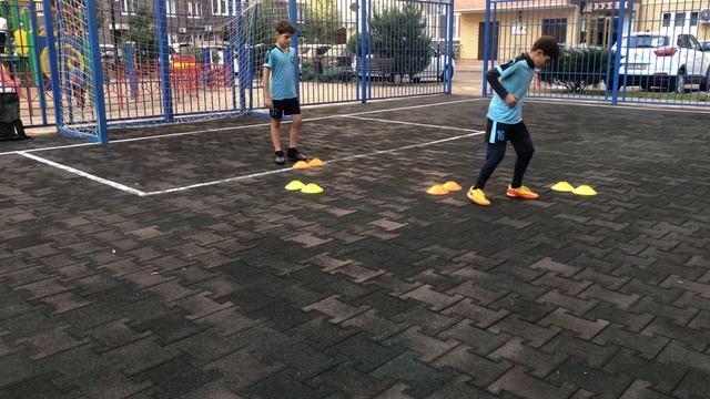 Малая часть из тренировки двух братьев⚽️? #футбол #индивидуальныезанятия #краснодар #длядетей смотреть онлайн