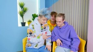 ЧТО В ТЕЛЕФОНЕ У ДАНИ ?!