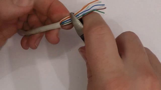 Обжим кончика RJ45 с инструментом и без. смотреть онлайн