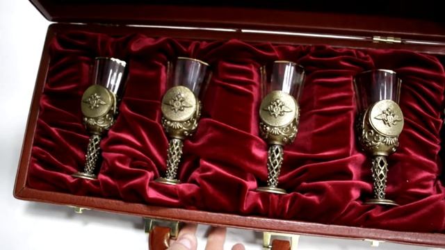 Набор из четырёх подарочных рюмок «МВД»– обзор от магазина подарков «Счастливый случай» смотреть онлайн