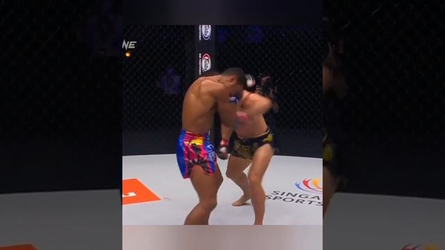 Шикарные НОКАУТЫ под музыку! смотреть онлайн