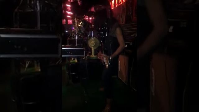 Lam Morrison @ Hottuna Bar смотреть онлайн
