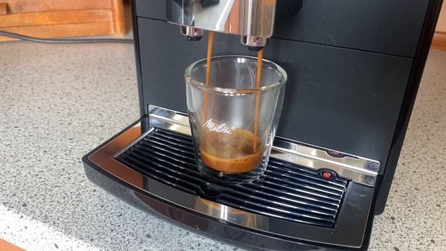 Melitta Latticia OT F30/0-100 - Parzenie Espresso смотреть онлайн