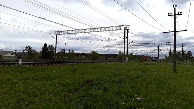 Новинка на канале! Мотовоз АДМ-1 стоит на платформе "Дивенская". смотреть онлайн