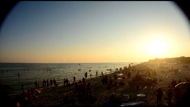 Time lapse Заката у Чёрного моря на пляже в Лазурном - Украина - (50секунд=62минуты) 30.07.2015 смотреть онлайн