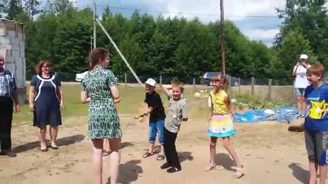 Игра "Слон, пальма, индеец" смотреть онлайн