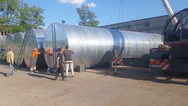 Погрузка больших бочек смотреть онлайн