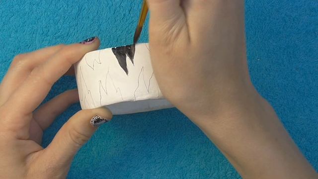 DIY Браслет "Зебра" из пластиковой бутылки в технике Папье-маше. Мастер-класс смотреть онлайн