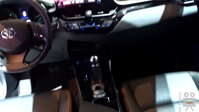 2022 Toyota C-HR 2.0 Hybrid SUV - Interior, Exterior, Walkaround - Brussels Motor Show смотреть онлайн