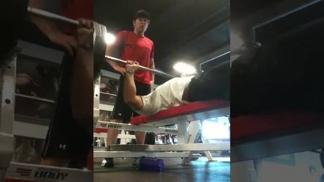 Bench Press 225 lbs x 24 at 170 lbs смотреть онлайн