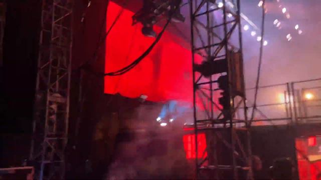 Slipknot - People = Shit (side stage) смотреть онлайн