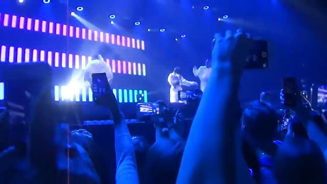 Елена Темникова - Тепло / Импульсы (13.10.2017, Санкт-Петербург, A2) смотреть онлайн