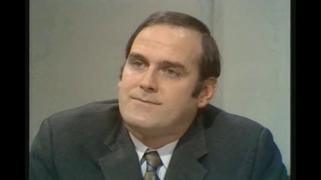 Странное интервью смотреть онлайн