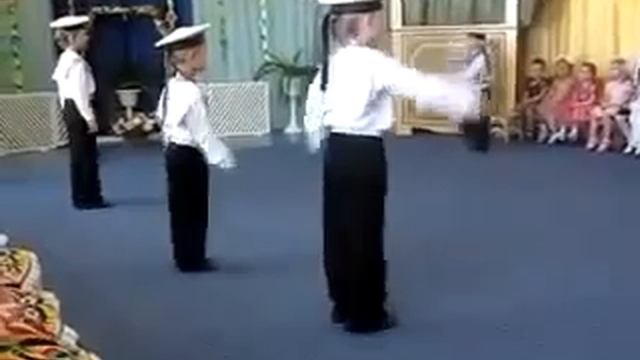 танец 'Яблочко' смотреть онлайн