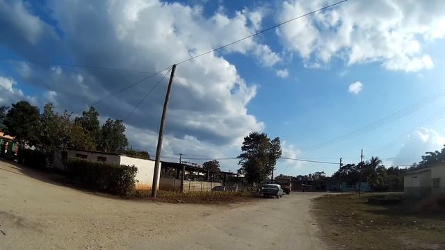 Обзор застройки центрального района города Playa Larga, Cuba смотреть онлайн