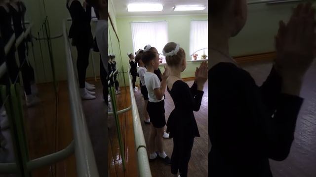Мордовский танец, открытый урок у Саши 22.05.19 смотреть онлайн