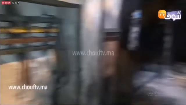 من كازا: خطير هاذ شي:صندوق الكهرباء بالشارع عريان وخارحين منو الخيوط والناس خايفين لا توقع شي كارثة смотреть онлайн