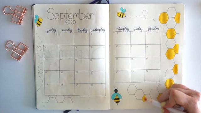 SEPTEMBER 2020 BULLET JOURNAL SETUP | Plan With Me | Honeybee Theme смотреть онлайн