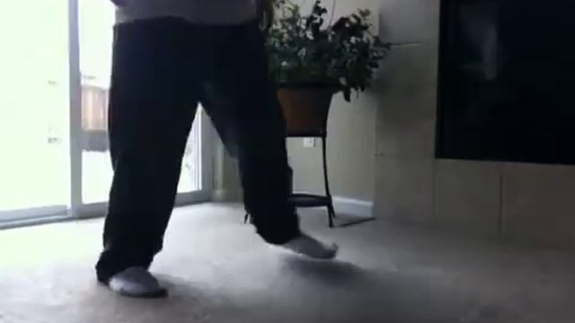 How to do the sponge (Party Rock Anthem Robot Dance) смотреть онлайн