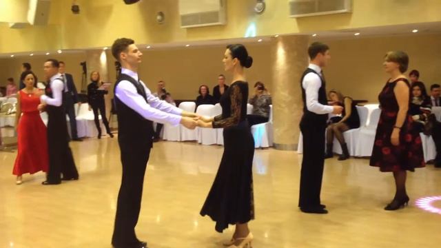 Первые шаги. Медленный вальс. Танго смотреть онлайн