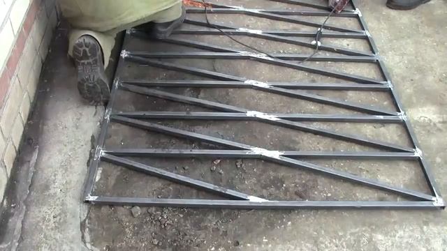 Делаем красивую решётку на окно своими руками смотреть онлайн