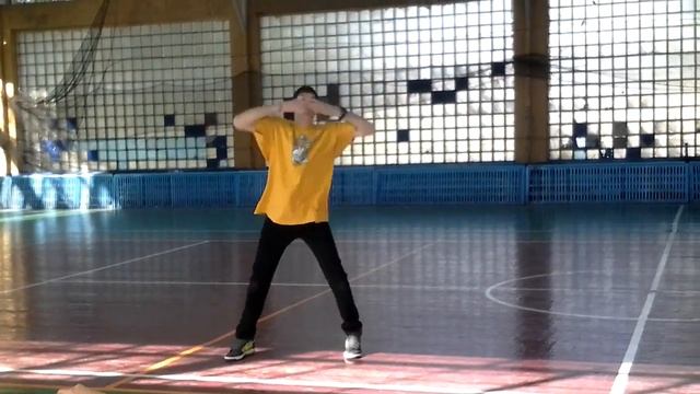 хип хоп танцы. хип хоп НОВЫЕ базовые движения. HIP-HOP ШКОЛА А.Т.О.М. Dance в Севастополе. база смотреть онлайн