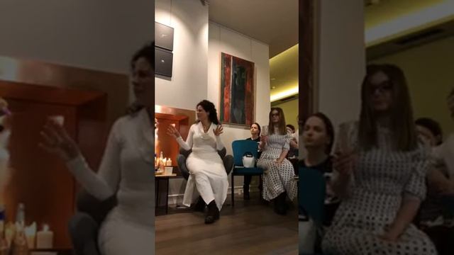 интервью Перукуа перед семинаром Экстраваганза ‘ апрель 2019 (часть 2) смотреть онлайн