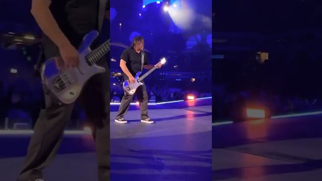 Metallica Enter Sandman Live Hamburg 26-5-2023 4K Snake pit ?? смотреть онлайн