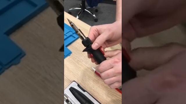 Паяльник газовый 150W с комплектом насадок 8ед для пайки, плавки, резки, TOPTUL EGAE0801 смотреть онлайн