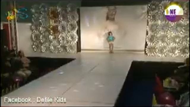 One - Defile D'egypte - Kids смотреть онлайн