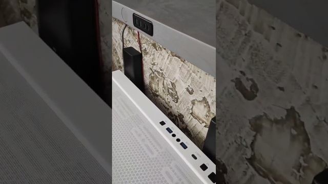 Умный угловой встроенный стол от Mensa Design смотреть онлайн