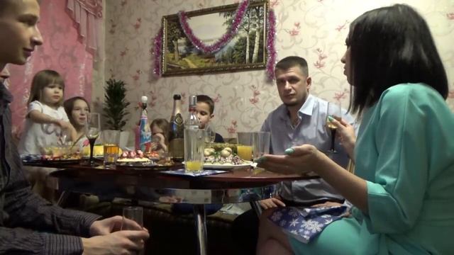 Как Мы Встретили Новый 2019 год/ Подарки, Салют, Новогодний Стол/ смотреть онлайн