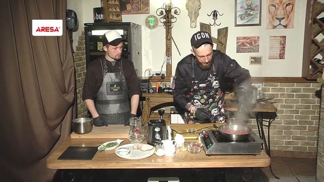 Готовь как шеф 08 - Филе индейки с пюре из цветной капусты и миндаля с брусничным джемом смотреть онлайн