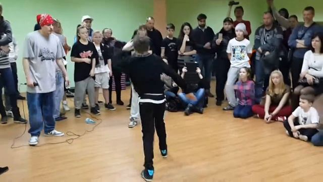 Батлы в Беляево 15.02.14г. Брейк-данс. №11 смотреть онлайн