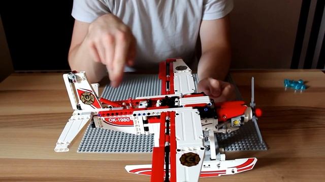 Lego Technic - Fire Plane, 42040. Лего техник - Пожарный самолет, артикул 42040. смотреть онлайн