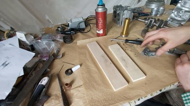 Доработка крышки впускного канала на Ветерке, перенёс вакуумную трубку бензонасоса на блок. Хитрост смотреть онлайн
