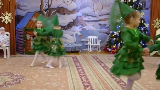 Танец ёлочек «Я ёлка современная» смотреть онлайн