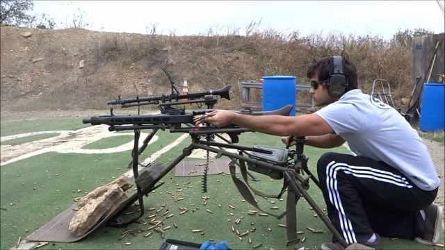 MG42 on MG3 Tripod Bursts - Just 50 rounds.......fast! - PLEASE SUBSCRIBE смотреть онлайн
