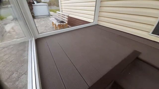 Остекленное крыльцо с терасной доской на винтовых сваях. смотреть онлайн