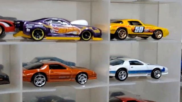 Muscle Car Monday Lots Of Hotwheels Chevy Camaro Iroc-z And Much More